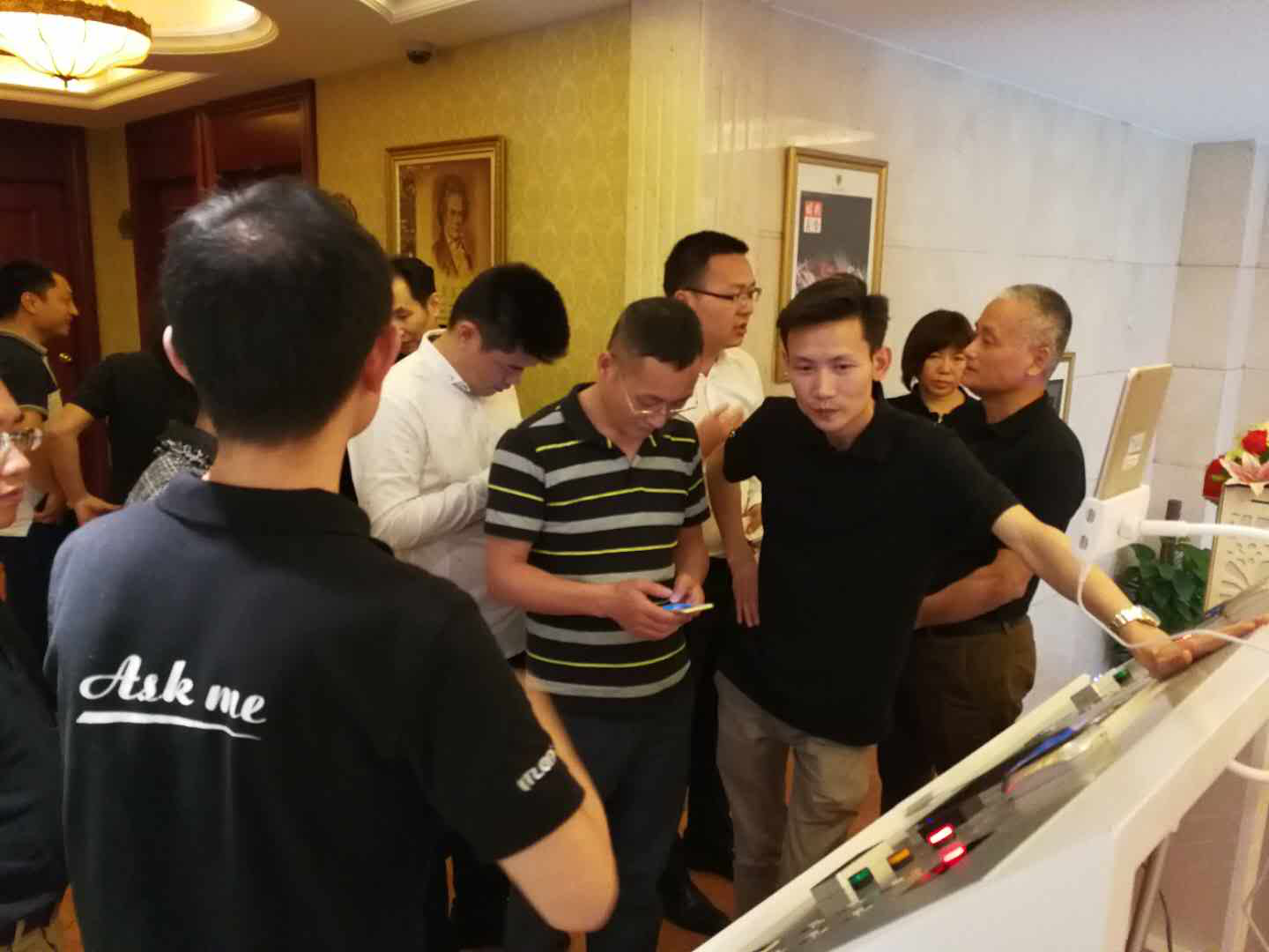 電梯門禁控制系統(tǒng)客戶代表交流