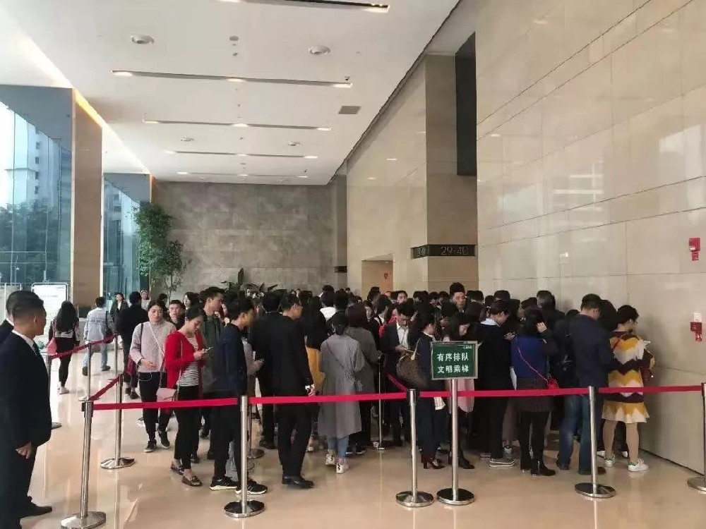 告別“空中塞車”、“乘梯擁堵”，旺龍智能派梯高峰期提升運(yùn)力方案重磅來襲！